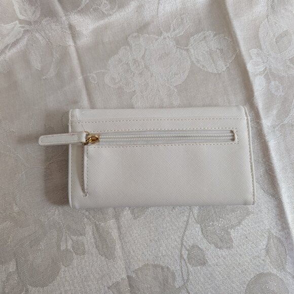 White with Gold LOVE billfold wallet - Picture 6 of 7